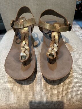 Off The Beaten Path Gold Braided T-Strap Women's Sandals - sz10